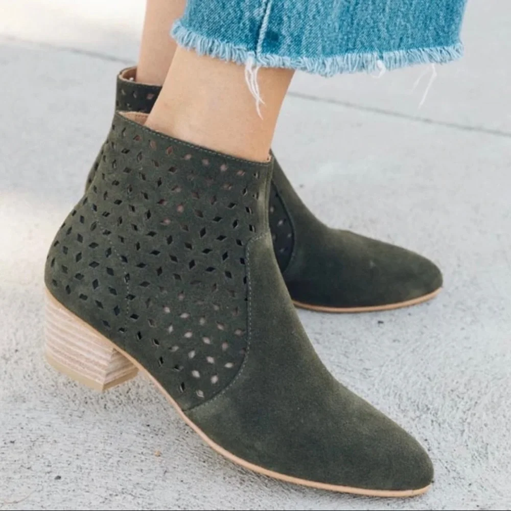 NIB Soludos Lola Perforated Pointed Toe Heeled Ankle Bootie Boots Olive Suede 8M - Picture 12 of 14